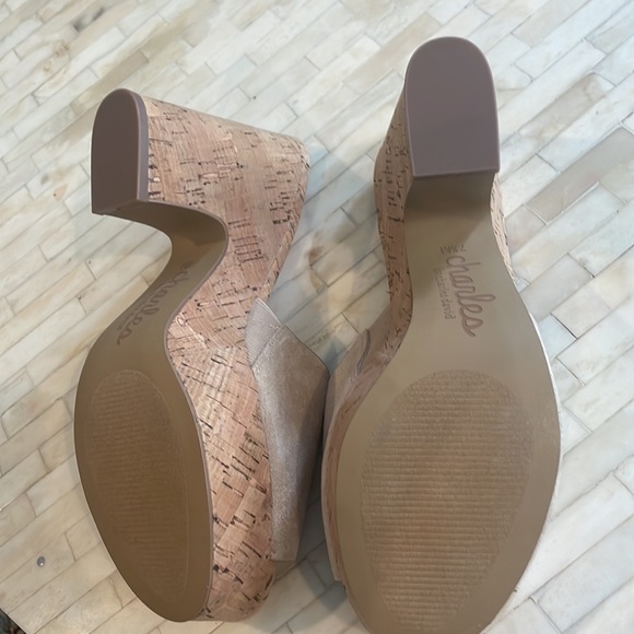 NWOT Charles by Charles David Deploy Slide Sandal Size 7.5 - Picture 14 of 15